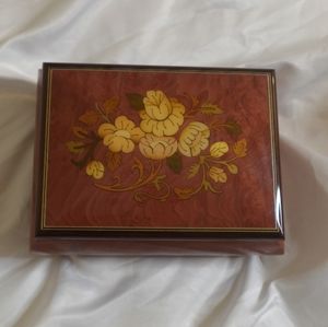 Trinket Romance Music/Jewelry Box Made In Italy Swiss Movement Vintage